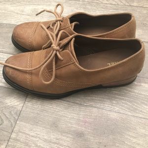 Sorel oxfords